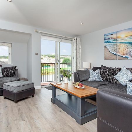6 Camelside Villa Уейдбридж Екстериор снимка